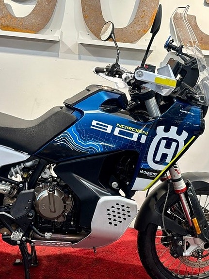 Husqvarna NORDEN 901 EXPEDTITION Nyservad! 2 of 5