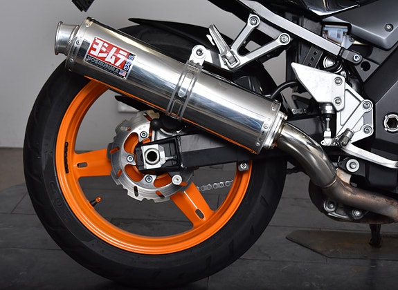 Suzuki SV1000 / SE UTRUSTNING / NYSERVAD 11 of 18