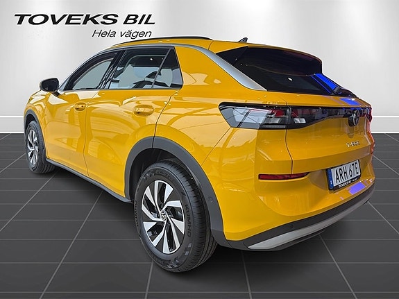 Volkswagen T-Roc 4 of 16