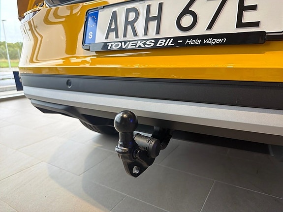 Volkswagen T-Roc 16 of 16