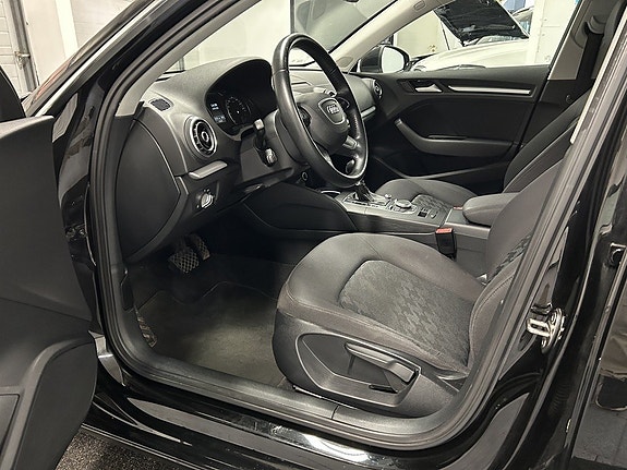 Audi A3 8 of 22