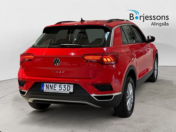 Volkswagen T-Roc 3 of 12