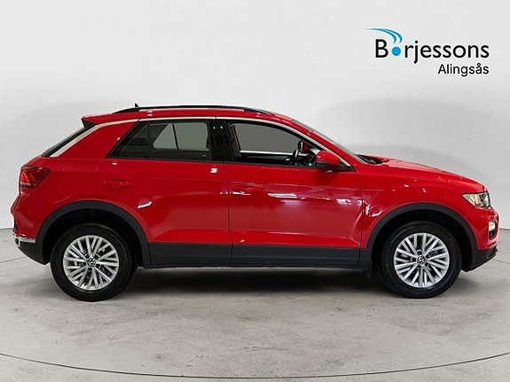 Volkswagen T-Roc 2 of 12