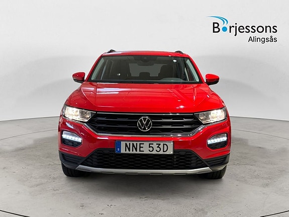 Volkswagen T-Roc 4 of 12