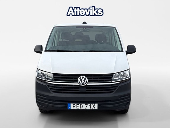 Volkswagen Caravelle 8 of 14