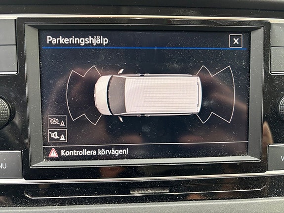 Volkswagen Caravelle 10 of 14