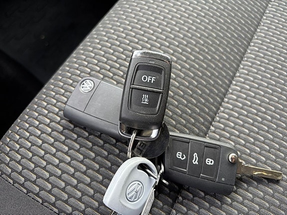 Volkswagen Caravelle 11 of 14