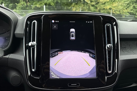 Volvo XC40 15 of 21