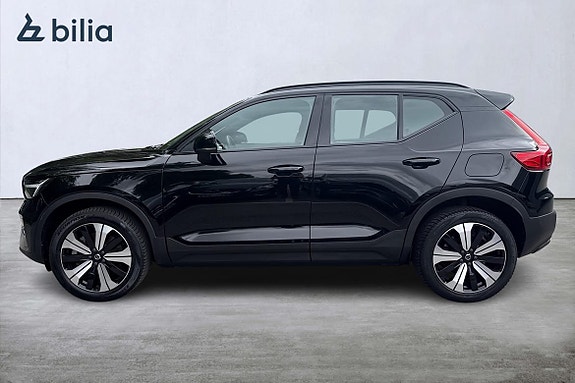 Volvo XC40 3 of 21