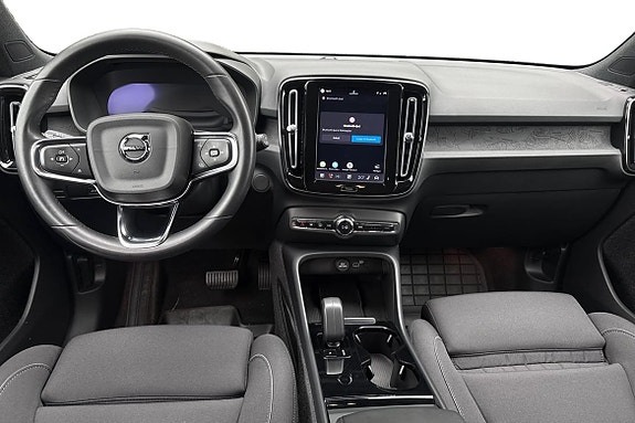Volvo XC40 10 of 21