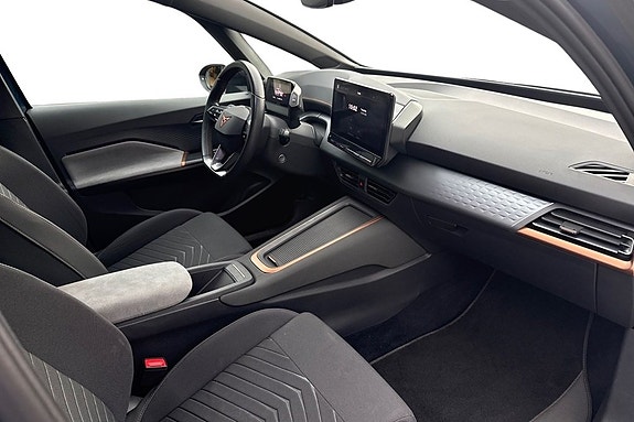 Cupra Born 5 of 15