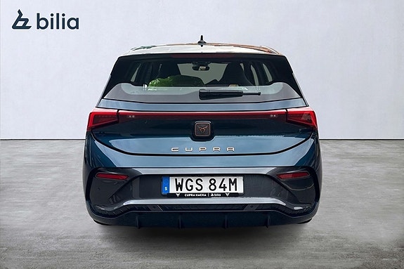 Cupra Born 3 of 15