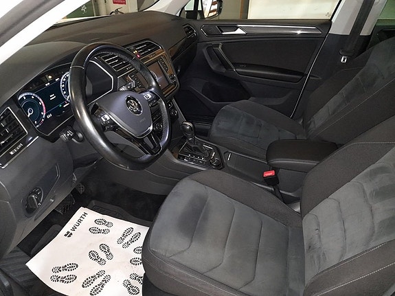 Volkswagen Tiguan 4 of 6