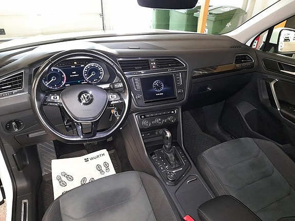 Volkswagen Tiguan 5 of 6