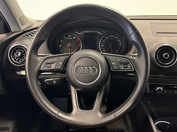 Audi A3 9 of 15
