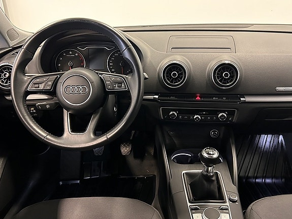 Audi A3 8 of 15