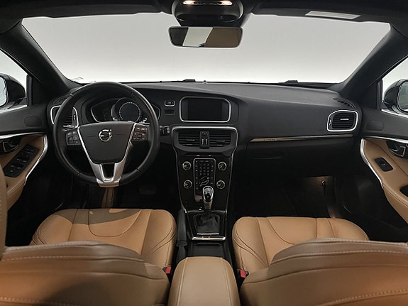 Volvo V40 Cross Country 5 of 22