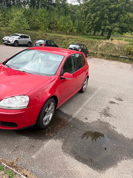 Volkswagen Golf V 3 of 6