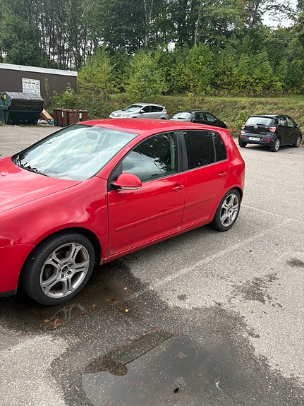 Volkswagen Golf V 4 of 6