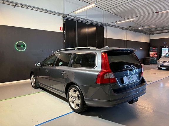 Volvo V70 4 of 15