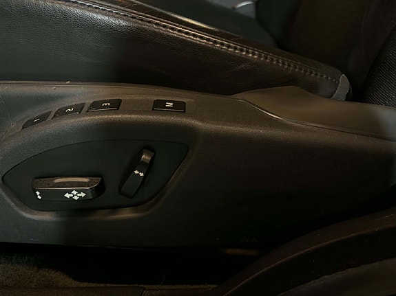 Volvo V70 11 of 15