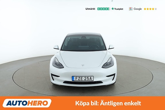Tesla Model 3 9 of 30