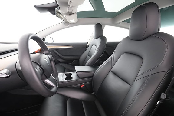 Tesla Model 3 11 of 30