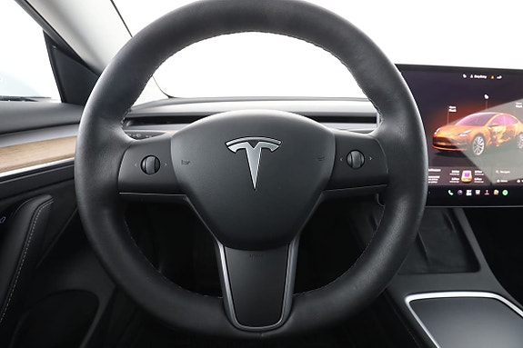 Tesla Model 3 19 of 30