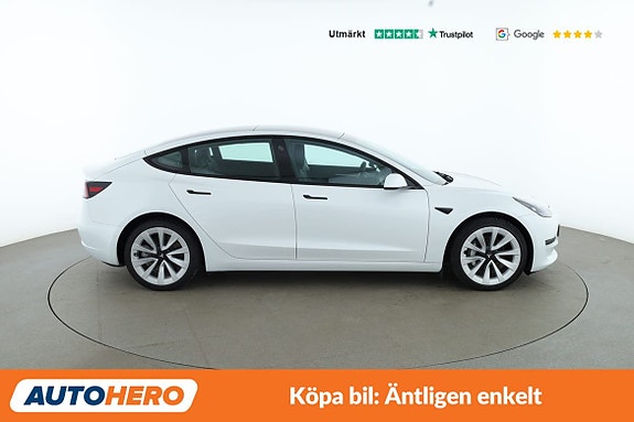 Tesla Model 3 7 of 30