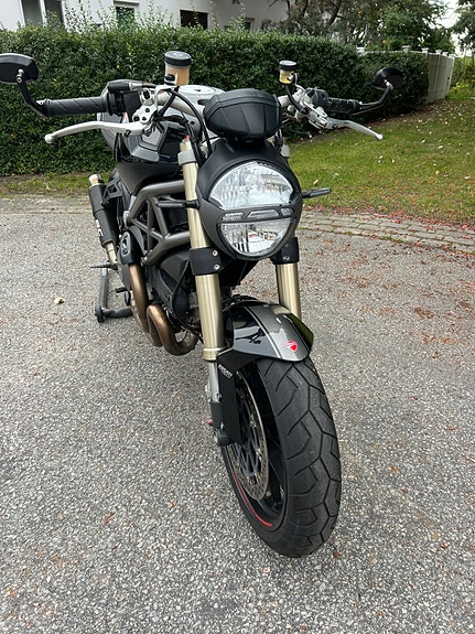 Ducati Monster 1100 EVO ev byte Ducati 2 of 12