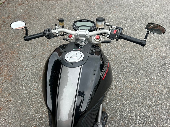 Ducati Monster 1100 EVO ev byte Ducati 5 of 12