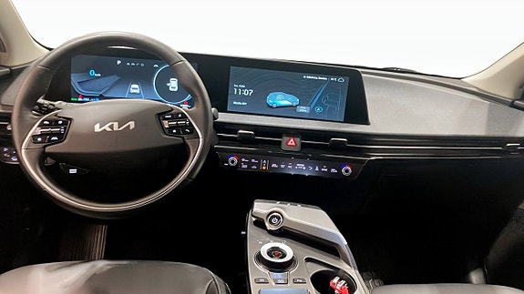 Kia EV6 7 of 15