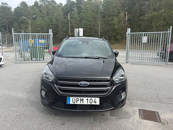 Ford Kuga 8 of 23