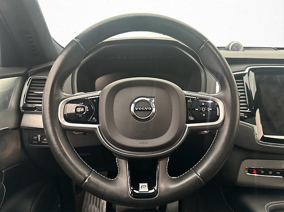 Volvo XC90 15 of 30