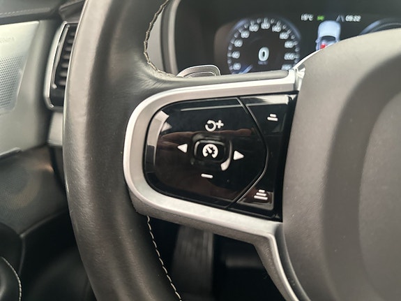Volvo XC90 14 of 30