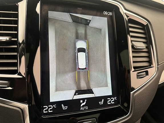 Volvo XC90 19 of 30
