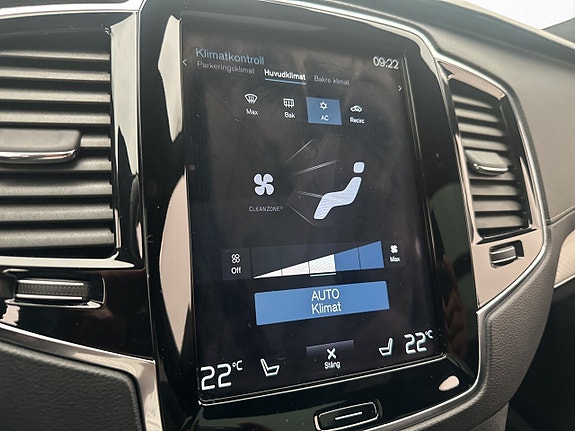 Volvo XC90 24 of 30