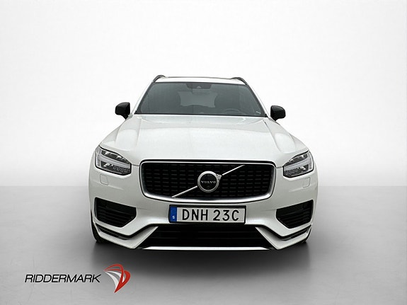 Volvo XC90 2 of 30