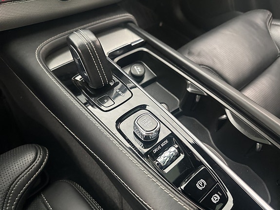 Volvo XC90 25 of 30