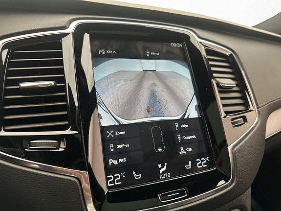 Volvo XC90 20 of 30