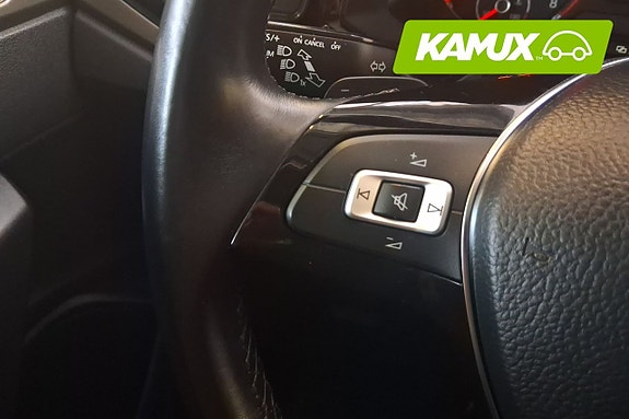 Volkswagen Polo 23 of 26