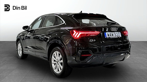 Audi Q3 3 of 15