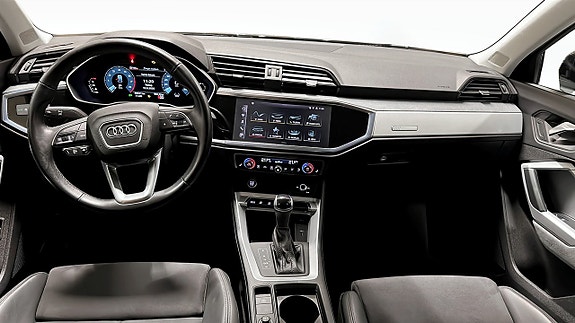 Audi Q3 10 of 15