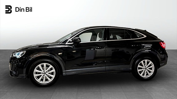 Audi Q3 2 of 15