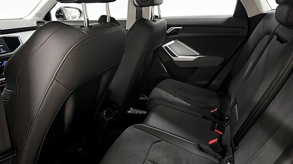 Audi Q3 12 of 15