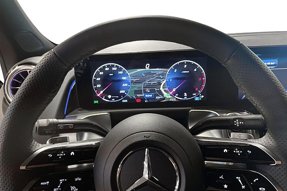 Mercedes-Benz GLB220 d 7 of 21