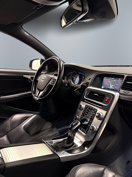 Volvo V60 13 of 26
