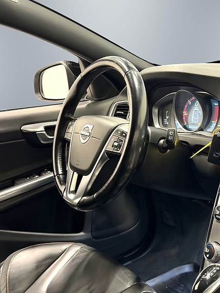 Volvo V60 12 of 26