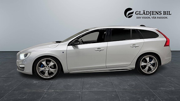 Volvo V60 4 of 26