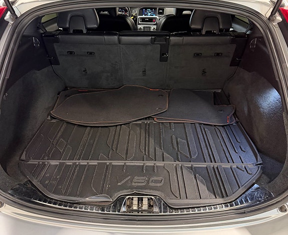 Volvo V60 16 of 26